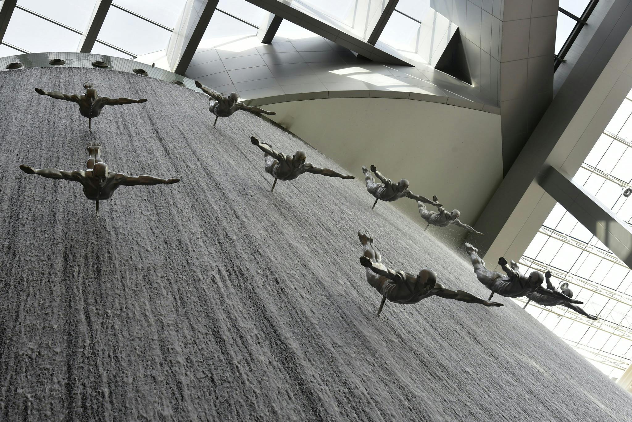 Take Stunning Photos at the Human Waterfall